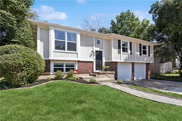 Grandview, MO 64030,14701 Pine View DR