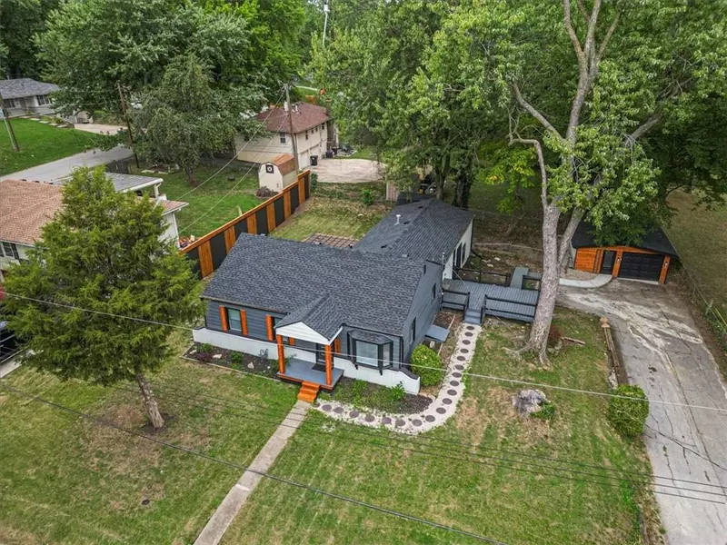 9358 E 67th TER, Raytown, MO 64133