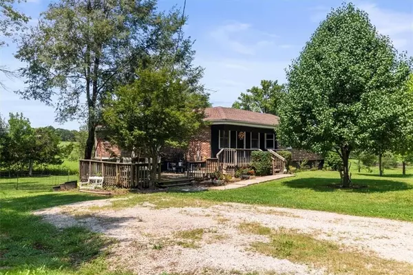 Garden City, MO 64747,852 SW 1921 RD