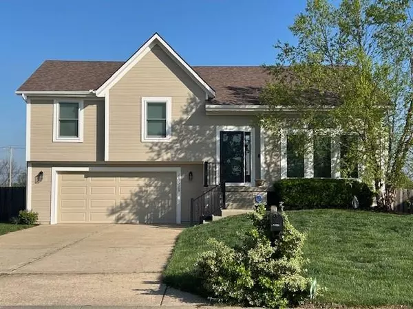 20534 W 199th TER,  Spring Hill,  KS 66083