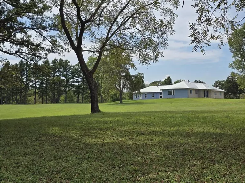 5515 NW 451 RD, Osceola, MO 64776