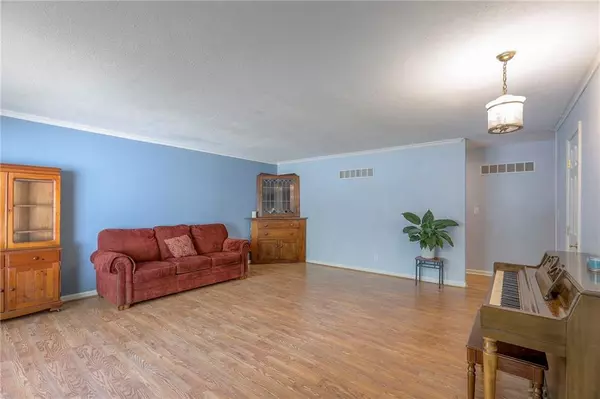 Kansas City, MO 64114,111 E 98th ST