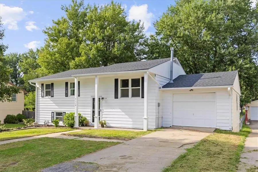 3119 Jennifer LN, Country Club, MO 64506