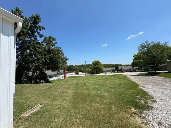 Raytown, MO 64138,8402 Westridge RD