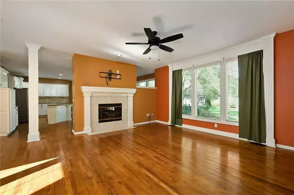 Shawnee, KS 66226,5206 Round Prairie ST