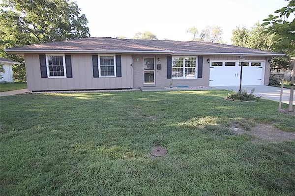 Blue Springs, MO 64014,521 Moore ST