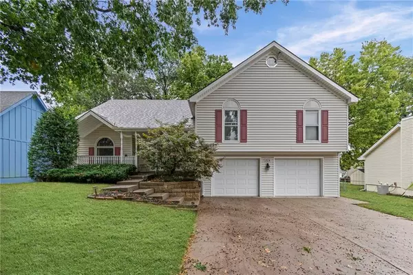 Kearney, MO 64060,324 Regency Park ST