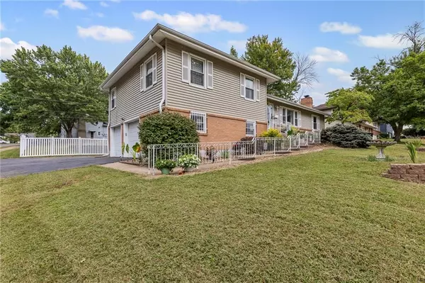 Kansas City, MO 64118,1504 NE 51st ST