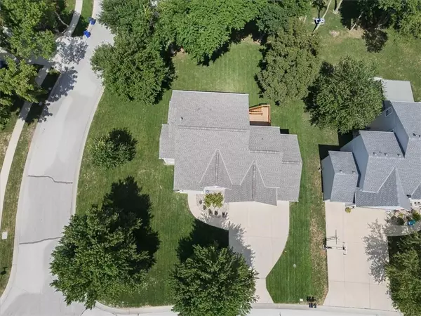 Shawnee, KS 66226,23710 W 53rd TER