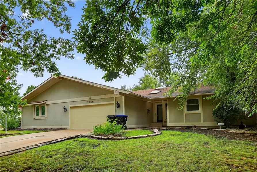 3746 Wood Valley DR, Topeka, KS 66610