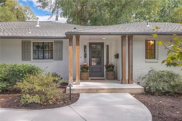 Leawood, KS 66206,9707 Sagamore RD