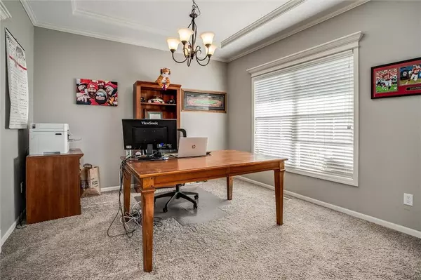 Lee's Summit, MO 64063,354 SE Wood LN