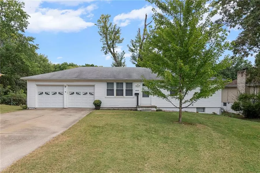 6423 Harris AVE, Raytown, MO 64133