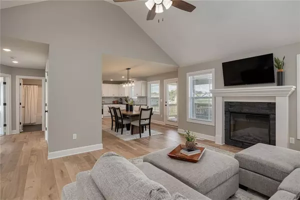 St Joseph, MO 64505,13927 Indian RDG