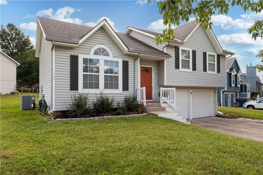 1705 W Pelham Path N/A, Raymore, MO 64083