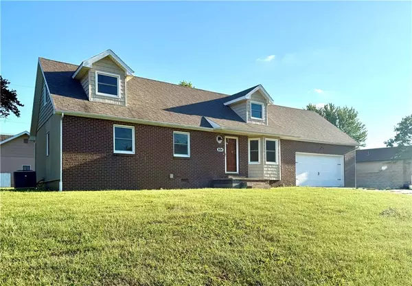 804 E 22nd ST, Fort Scott, KS 66701