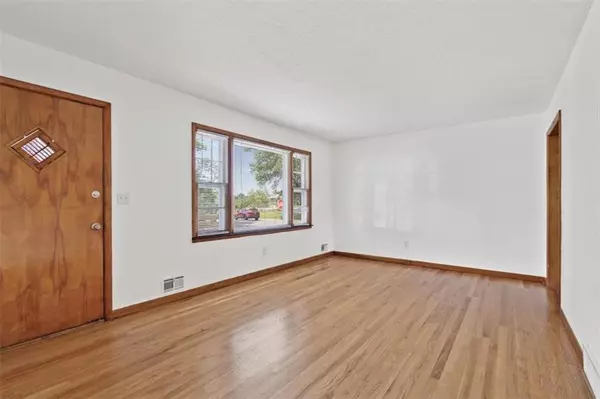 Kansas City, KS 66102,4850 Wood AVE