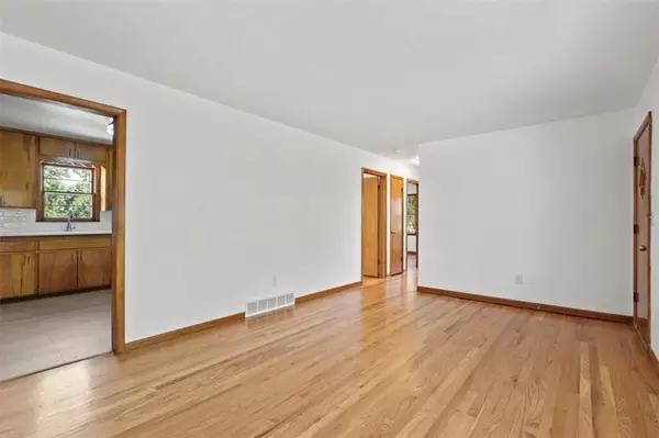 Kansas City, KS 66102,4850 Wood AVE