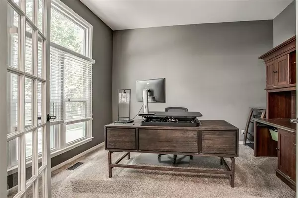 Overland Park, KS 66213,12906 CONNELL ST
