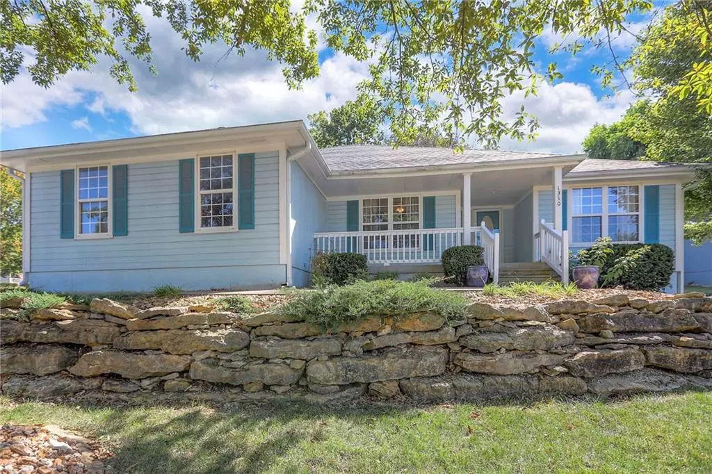 Pleasant Hill, MO 64080,1310 Sycamore ST