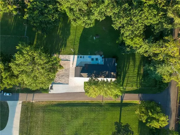 Kansas City, MO 64116,900 NE 47 ST