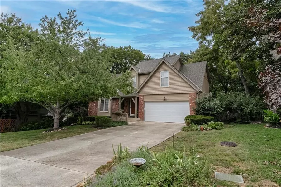 18412 W 114 ST, Olathe, KS 66061