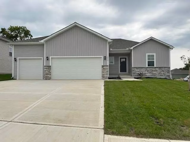 616 Izzy WAY, Liberty, MO 64068