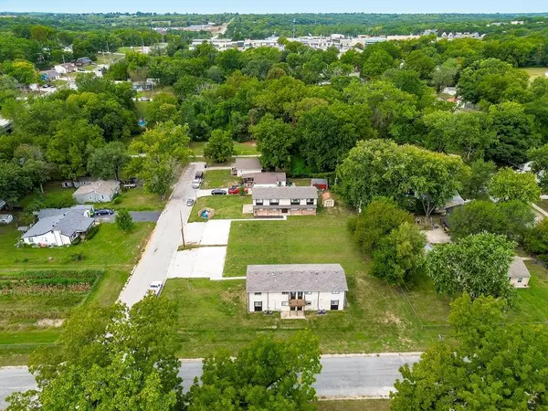 Bonner Springs, KS 66012,301-309 Highview AVE