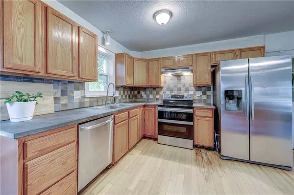 Olathe, KS 66062,1124 S Winterbrooke DR