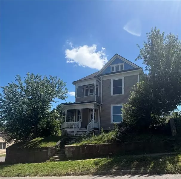 622 Hamburg AVE, St Joseph, MO 64505