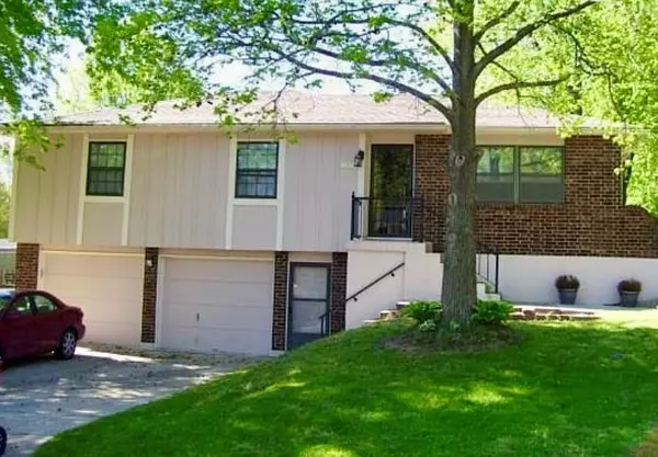 17815 Greentree AVE,  Independence,  MO 64057