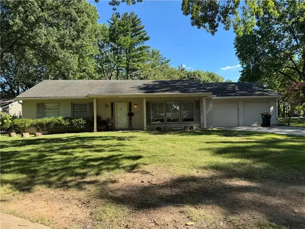 Overland Park, KS 66207,8831 Horton ST