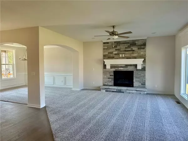 Shawnee, KS 66226,6122 Lewis DR