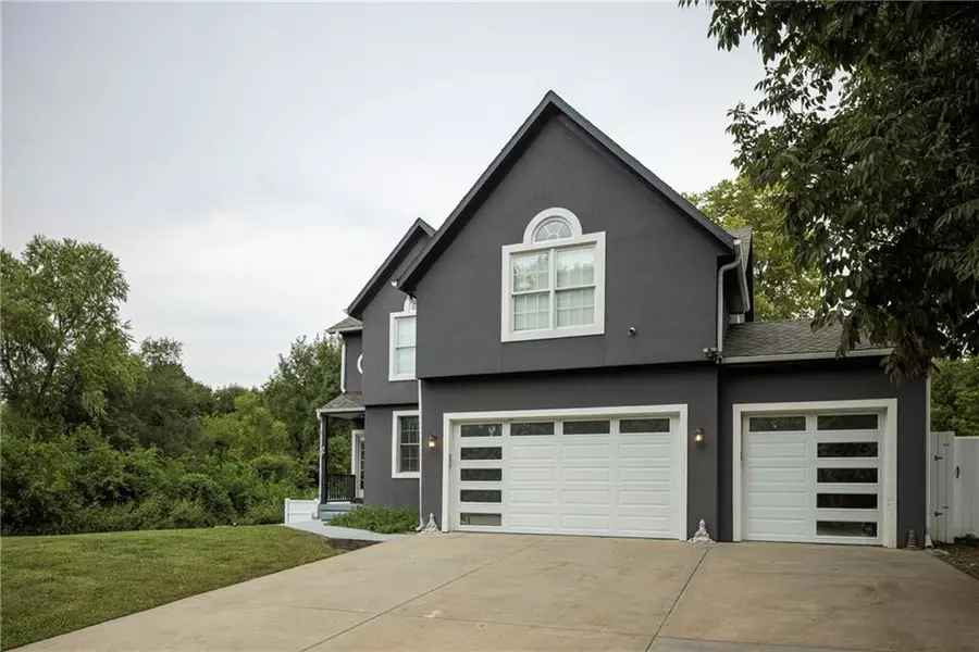 14296 W 153rd ST, Olathe, KS 66062