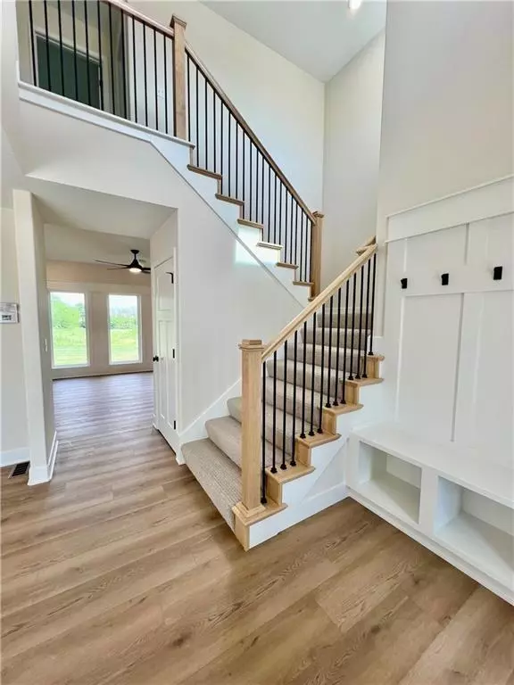 Liberty, MO 64068,1929 Longview DR