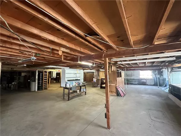 Clinton, MO 64735,205 E. Green ST