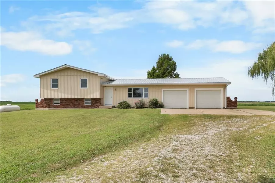 18972 KS HWY 7 HWY, Lacygne, KS 66040