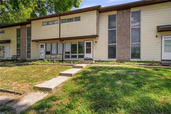 Kansas City, KS 66112,911 N 70th TER