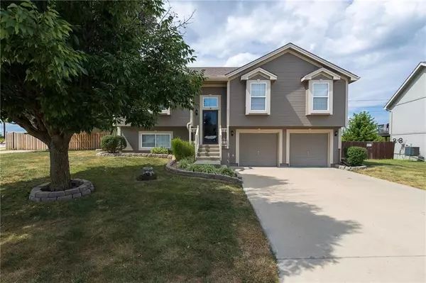 Pleasant Hill, MO 64080,631 Terry DR