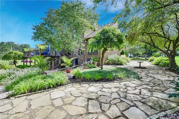 Leawood, KS 66209,3904 W 128 ST