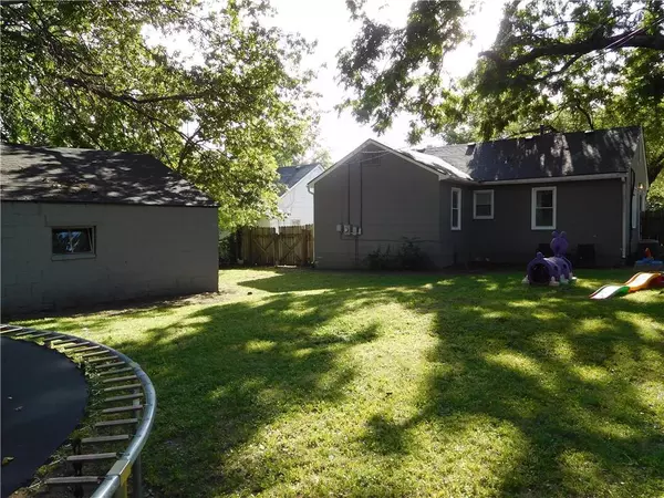 Harrisonville, MO 64701,801 S Main ST