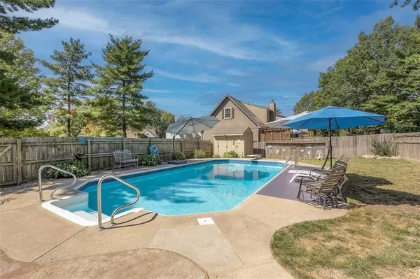 Blue Springs, MO 64015,1113 NW Roanoke DR