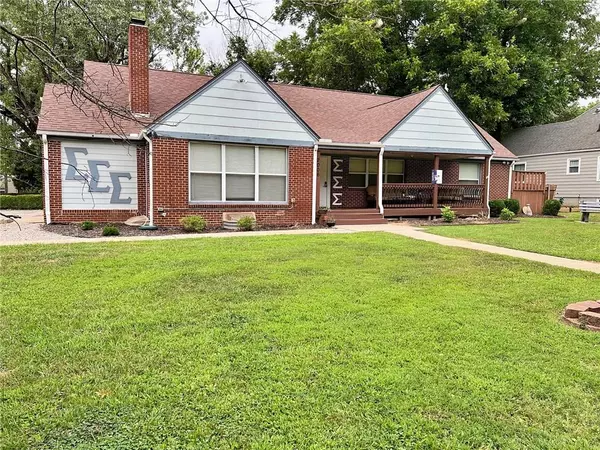 2006 S Elm ST, Pittsburg, KS 66762