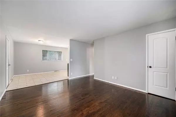 Grandview, MO 64030,6107 E 149th TER