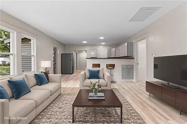 Ottawa, KS 66067,832 S Hickory ST