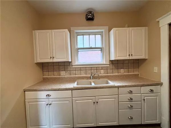 St Joseph, MO 64501,705 N 9 ST