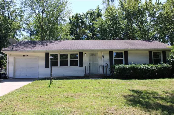 8819 E 85th ST, Raytown, MO 64138