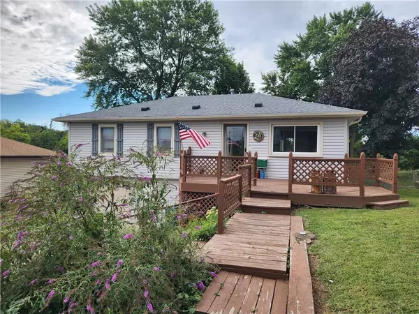 Parkville, MO 64152,16907 NW 76th ST