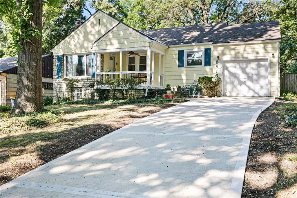 Kansas City, MO 64114,8816 Sioux TRL