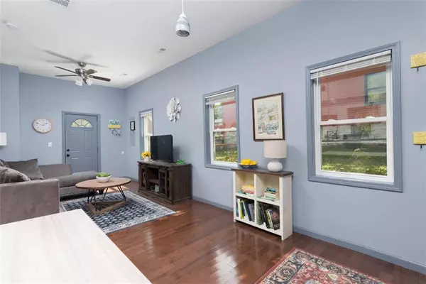 Kansas City, MO 64108,2915 Holly ST